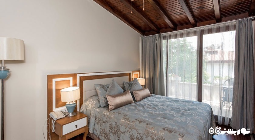 تخت بزرگ اتاق فمیلی